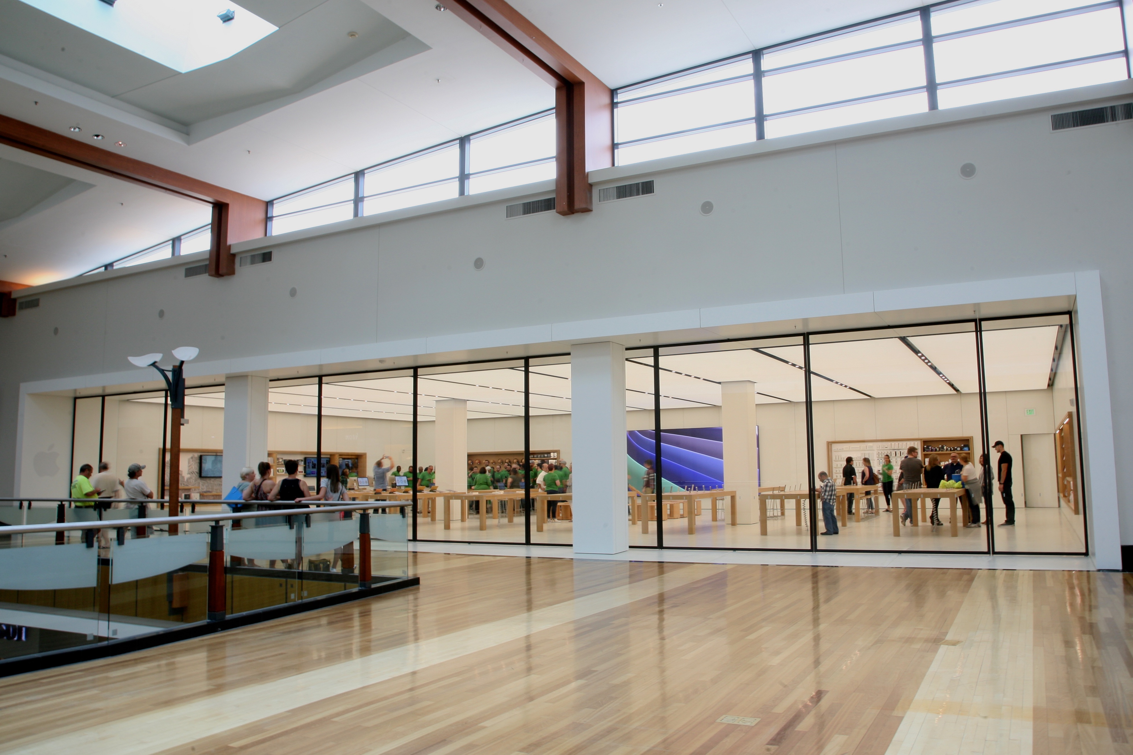Apple Store – West County – Version 3.0 | PetalSnap